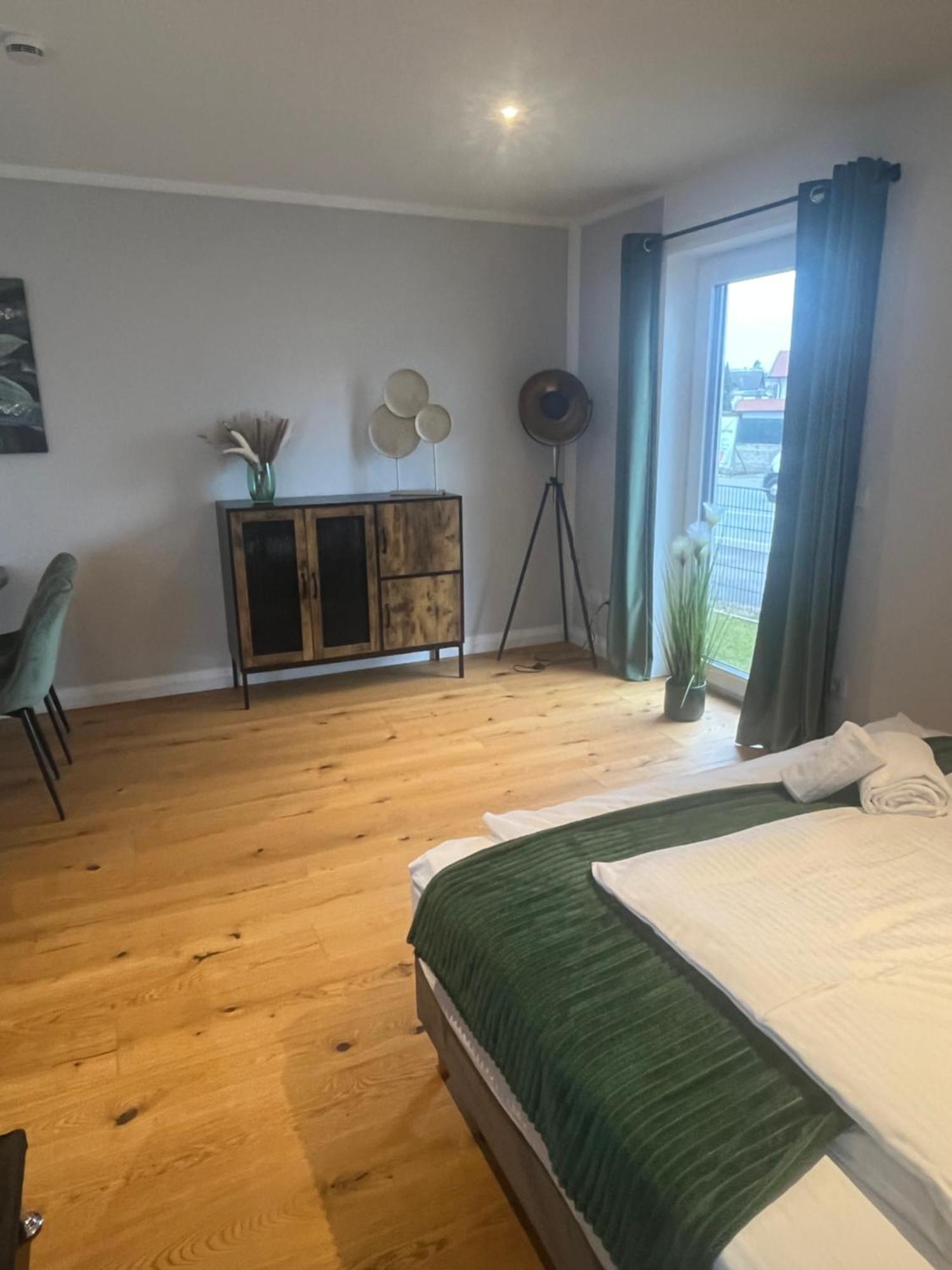 Апартаменты Uniqe I 90qm I Terrasse Розенхайм