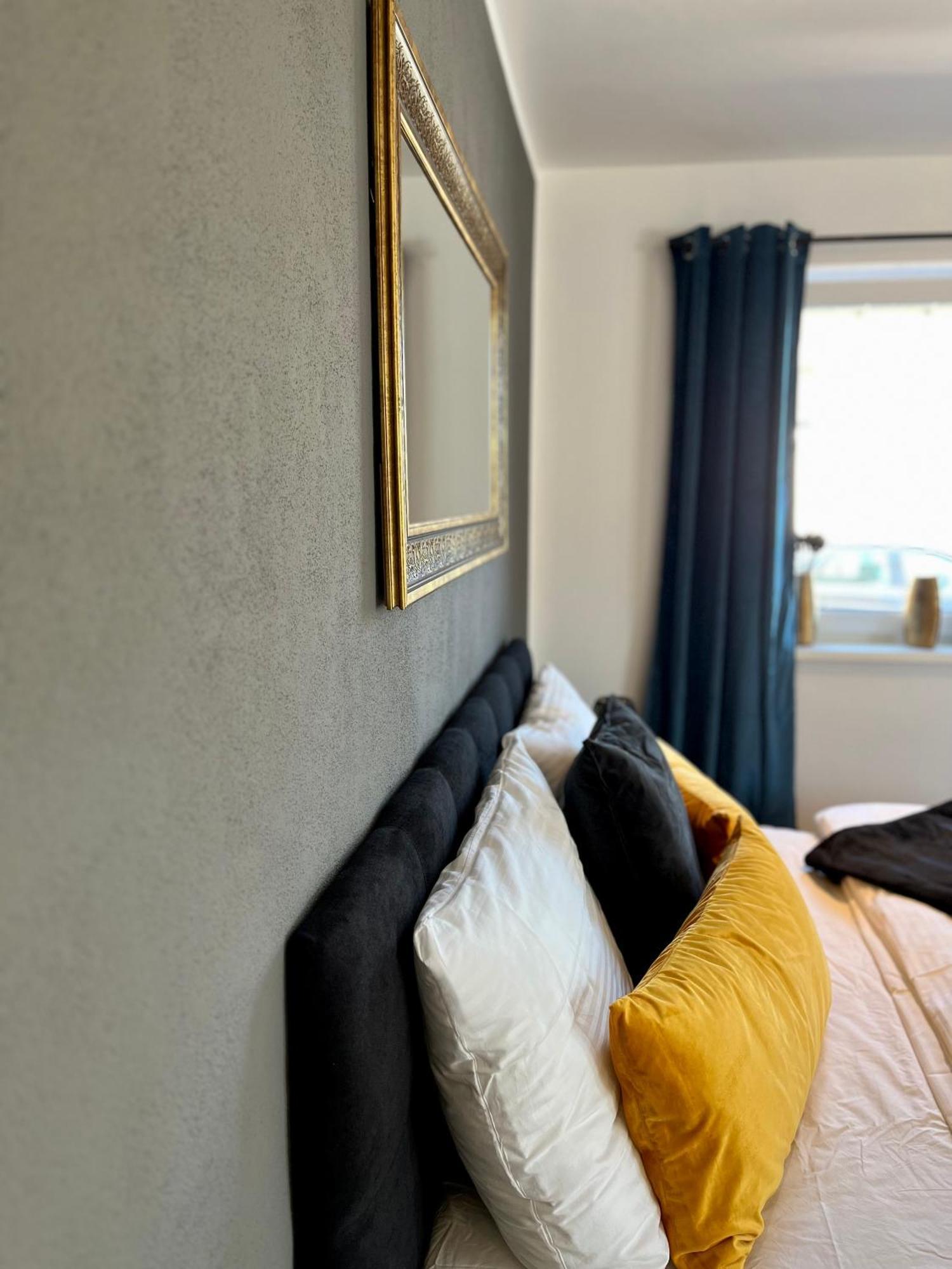 Uniqe I 90qm I Terrasse Apartment *