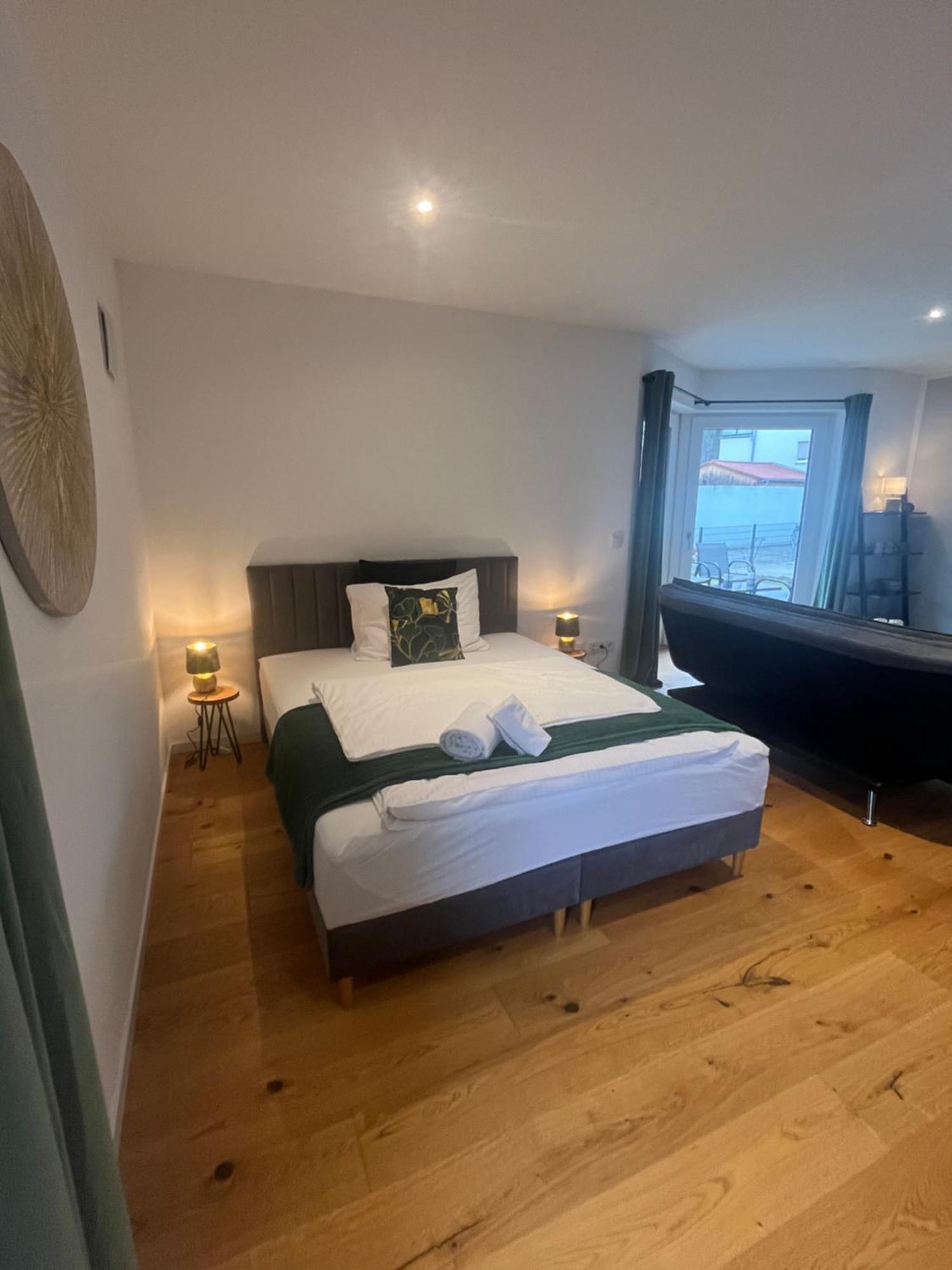 Uniqe I 90qm I Terrasse Apartment Rosenheim
